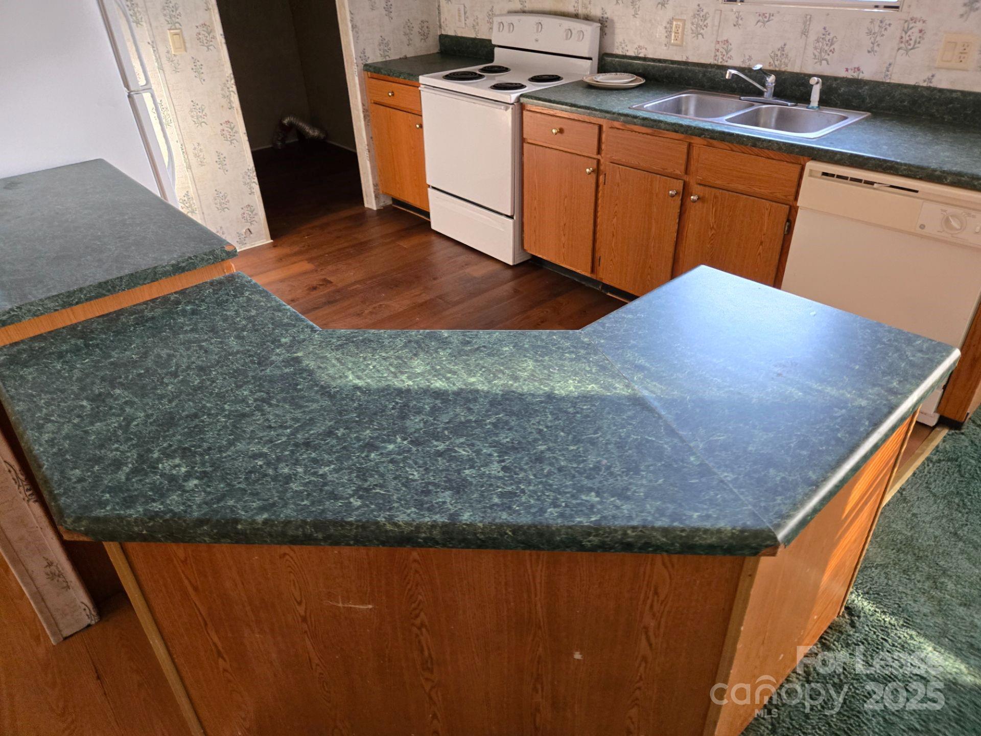 504 Celia Street Kannapolis, NC 28083 - Photo 3 of 10