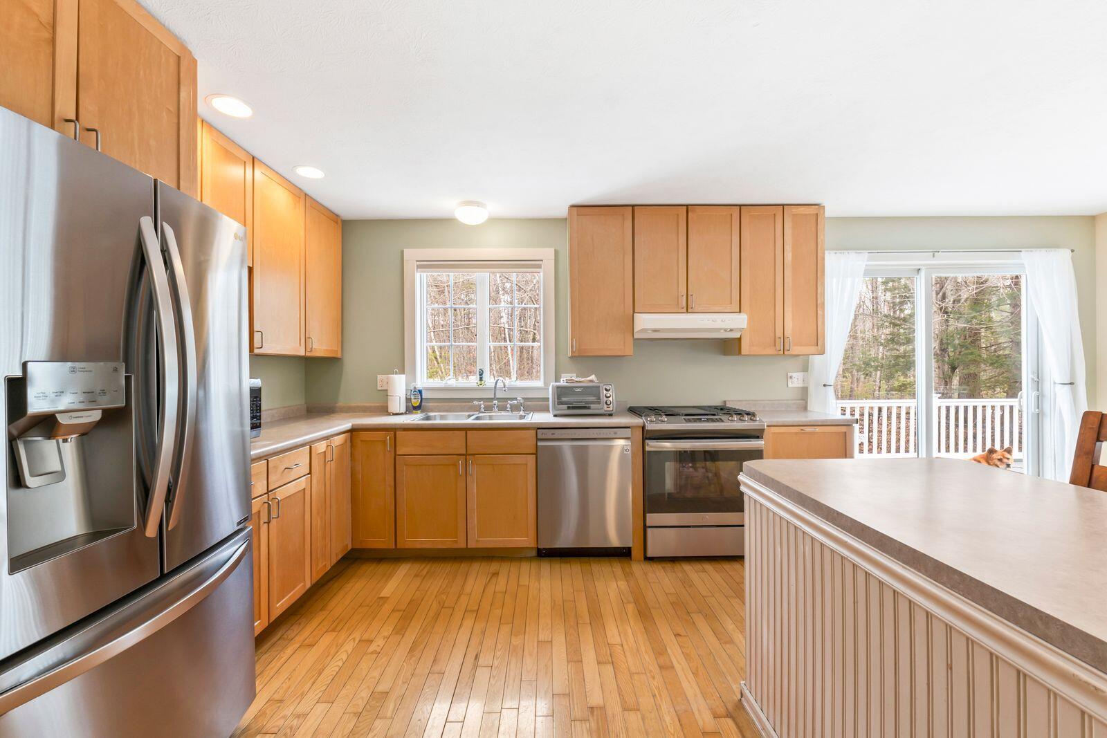 33 Green Ridge Drive Buxton, ME 04093 - Photo 4 of 57 0FdkmuQw