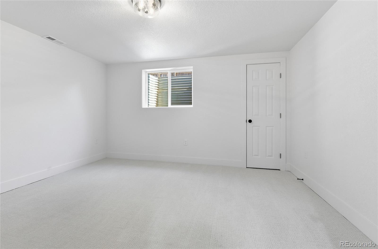 4482 Fairplay Way Denver, CO 80239 - Photo 18 of 25