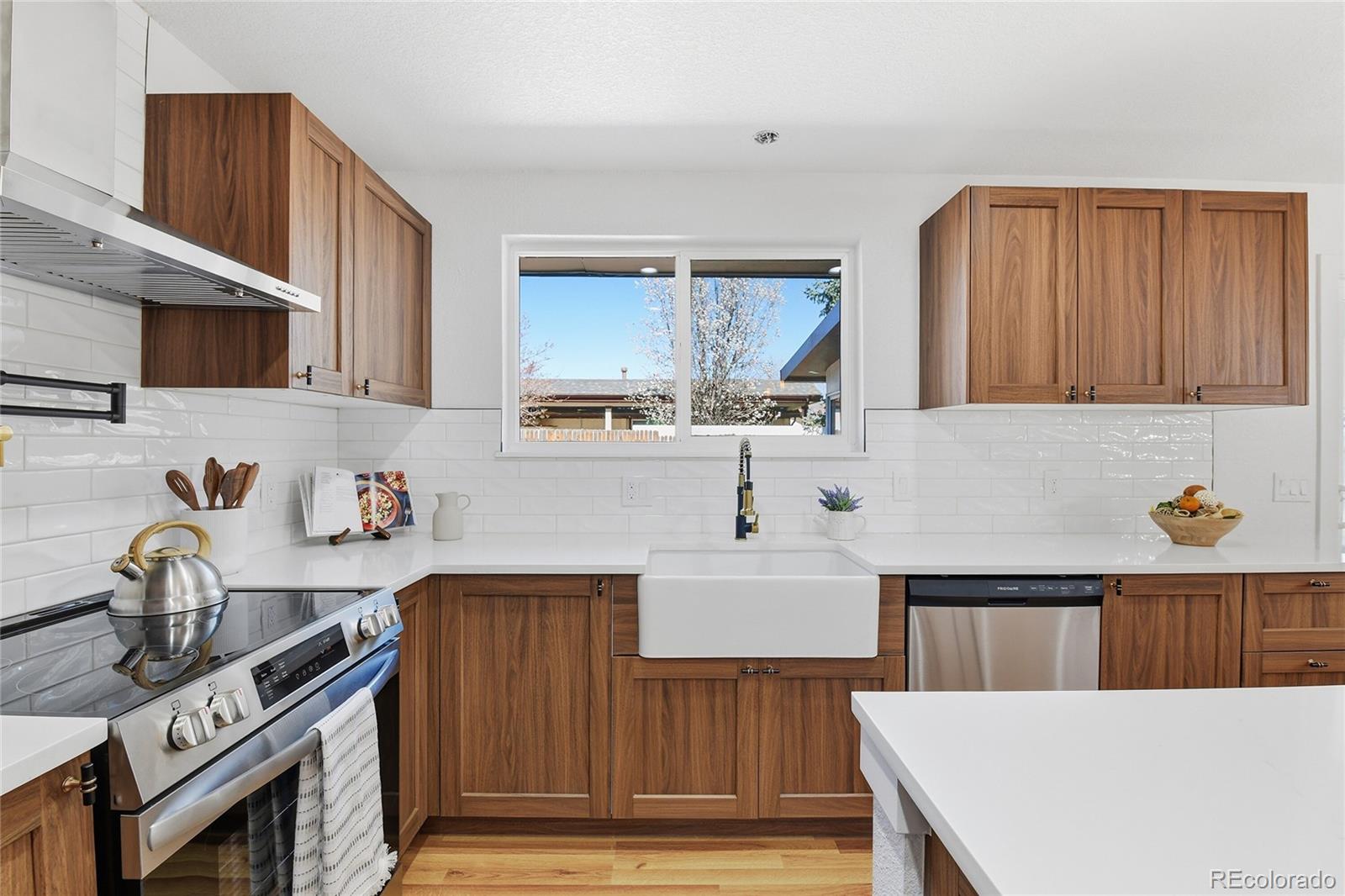 4482 Fairplay Way Denver, CO 80239 - Photo 6 of 25