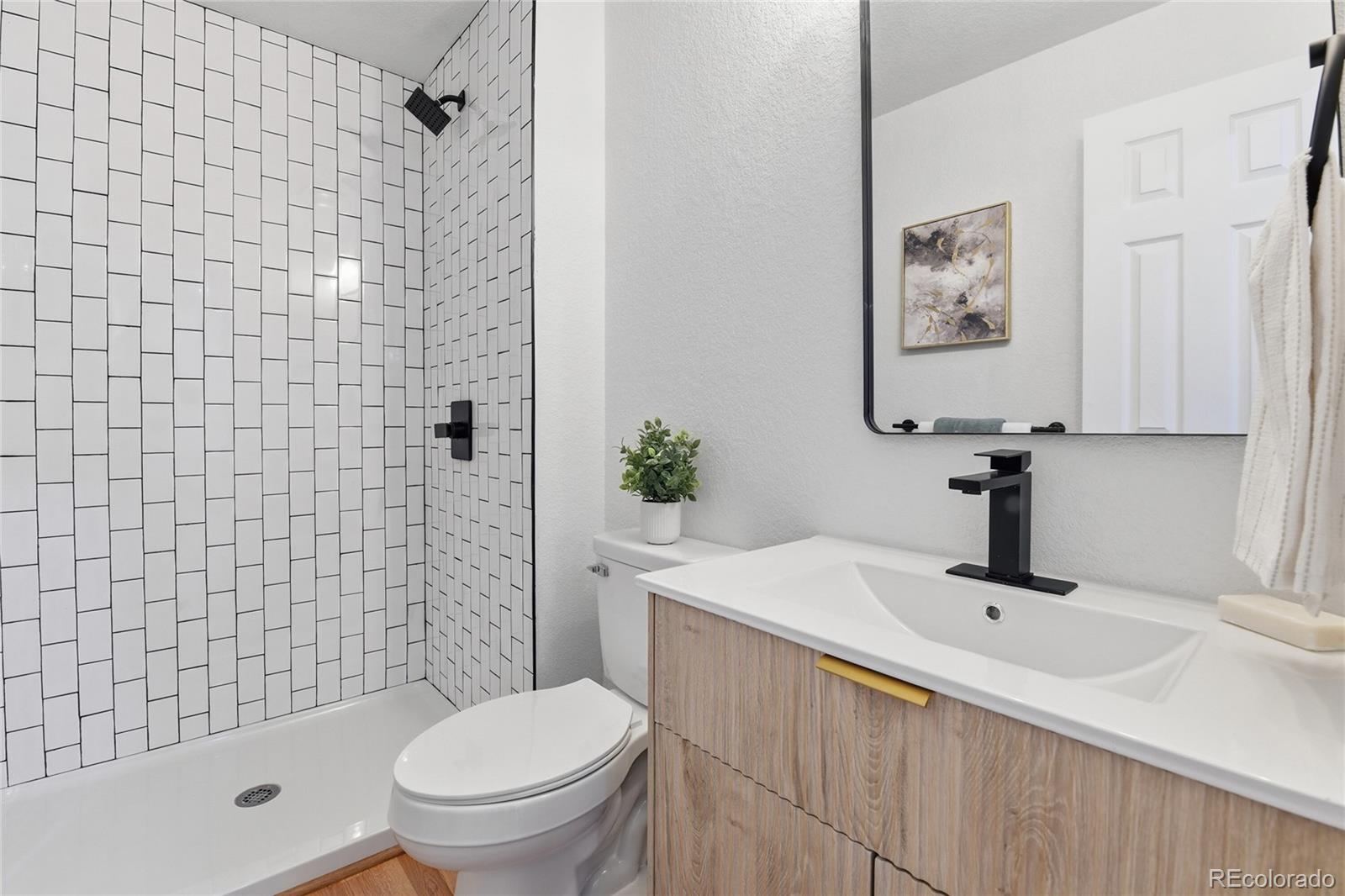 4482 Fairplay Way Denver, CO 80239 - Photo 10 of 25