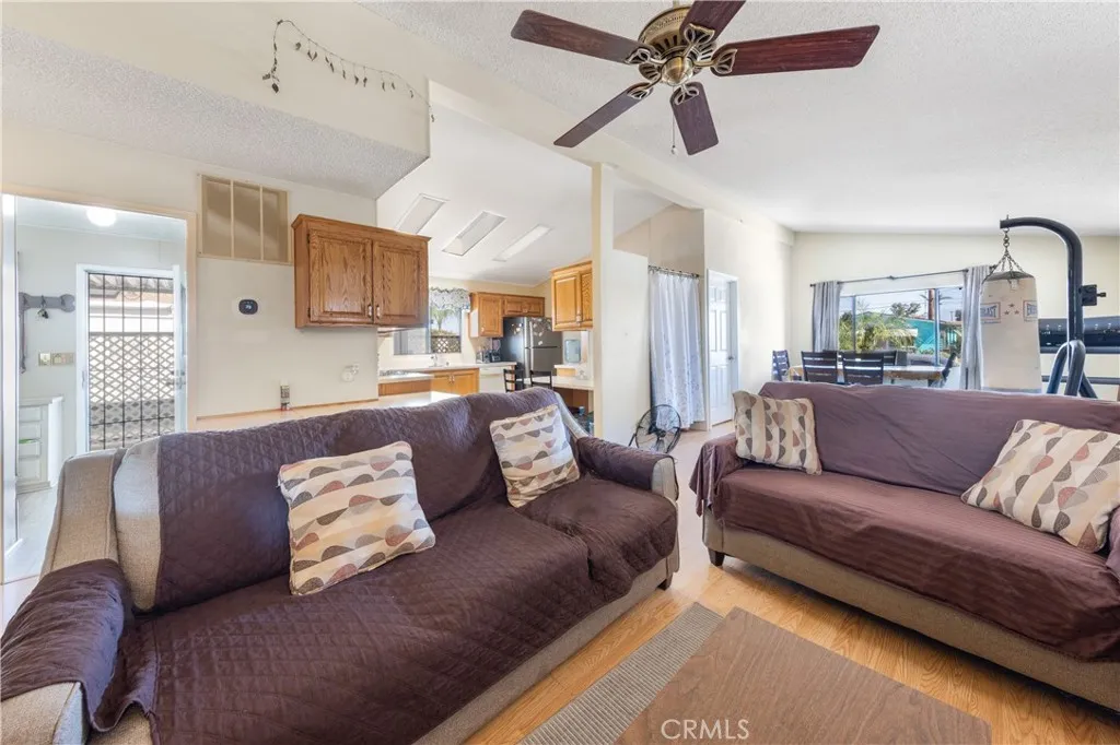 602 Roadrunner Way Perris, CA 92570 - Photo 13 of 34