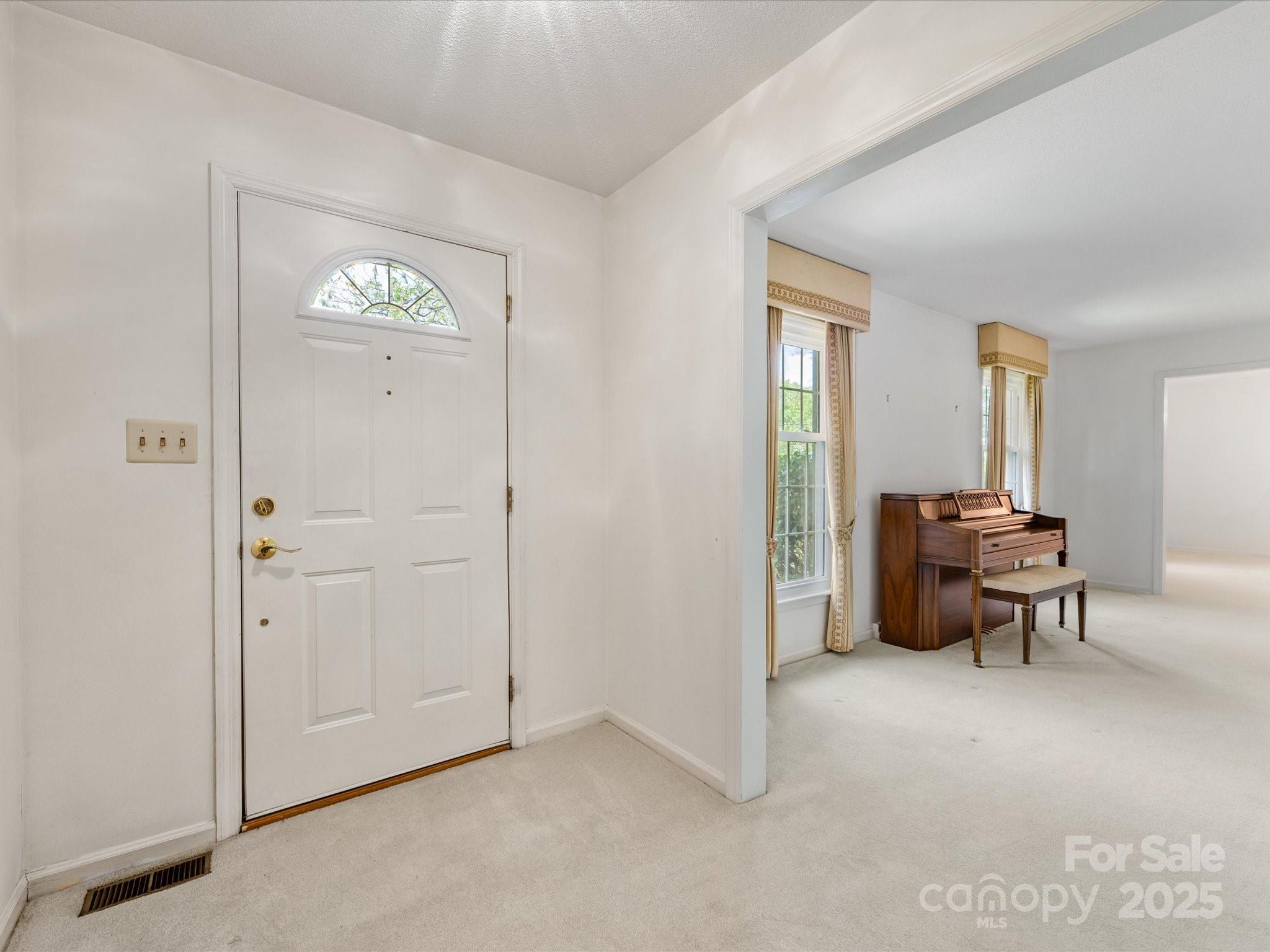 512 Holiday Road Gastonia, NC 28054 - Photo 15 of 42 Gallery Image 15