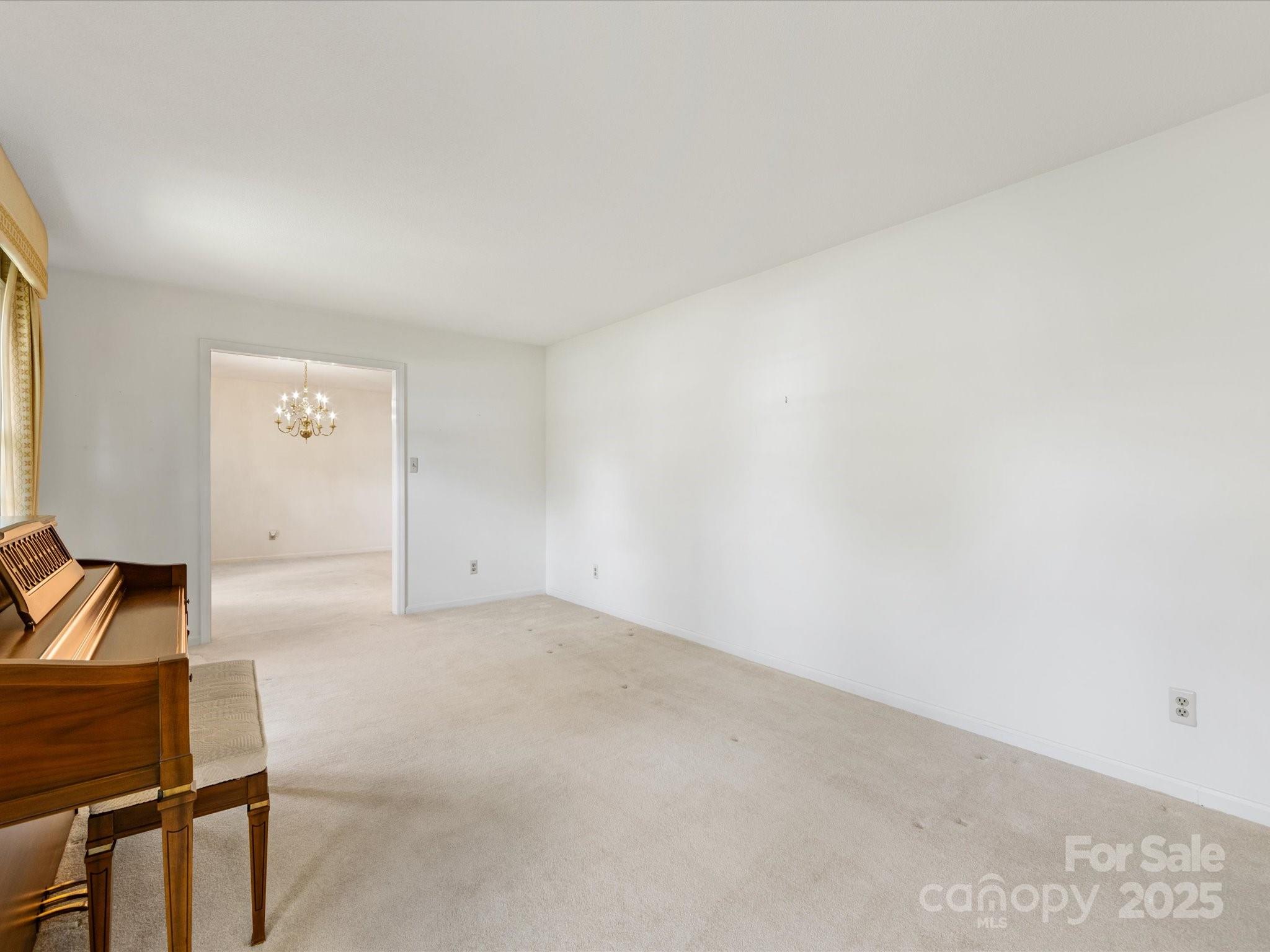 512 Holiday Road Gastonia, NC 28054 - Photo 17 of 42 Gallery Image 17