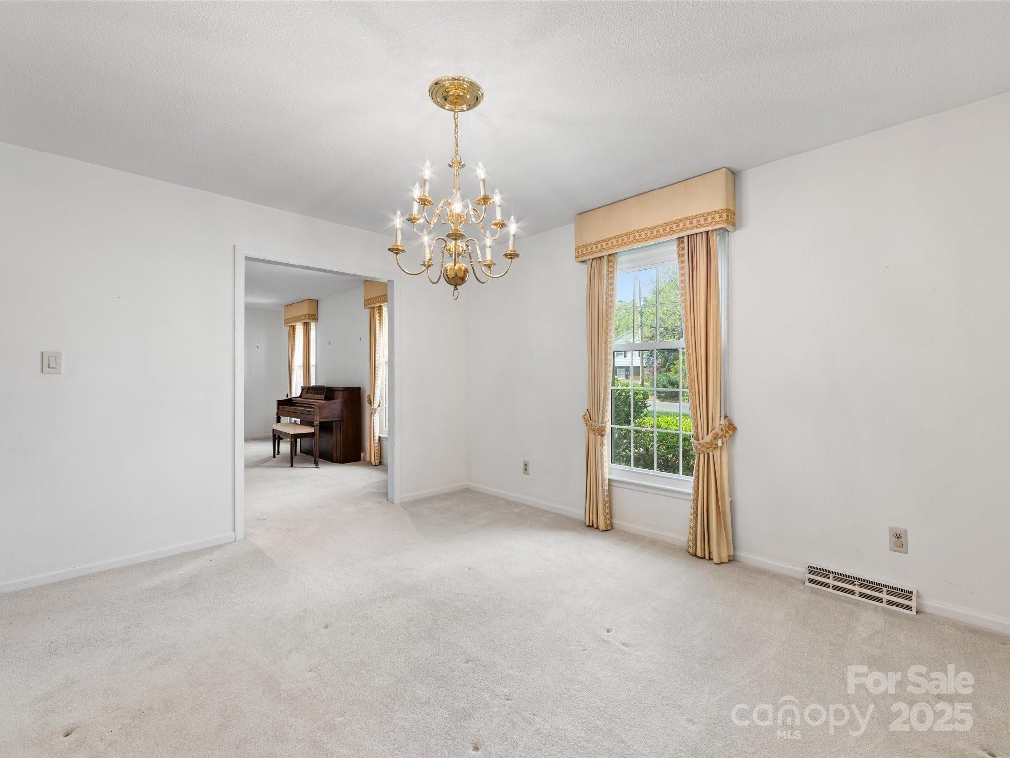 512 Holiday Road Gastonia, NC 28054 - Photo 18 of 42 Gallery Image 18