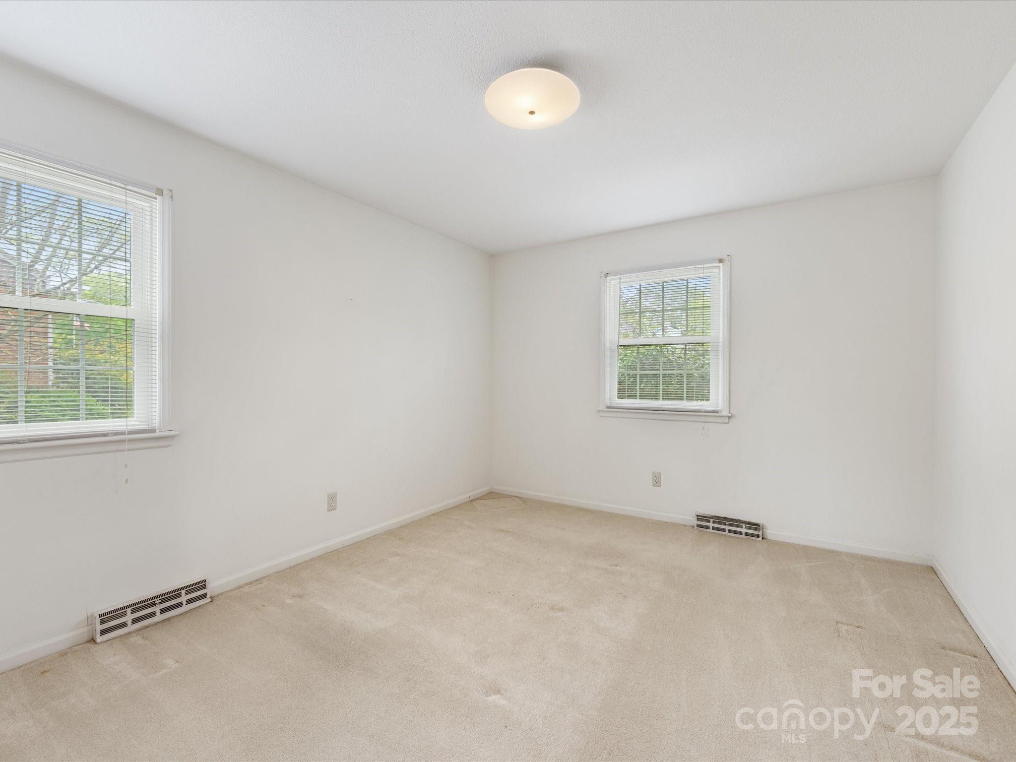 512 Holiday Road Gastonia, NC 28054 - Photo 31 of 42 Gallery Image 31