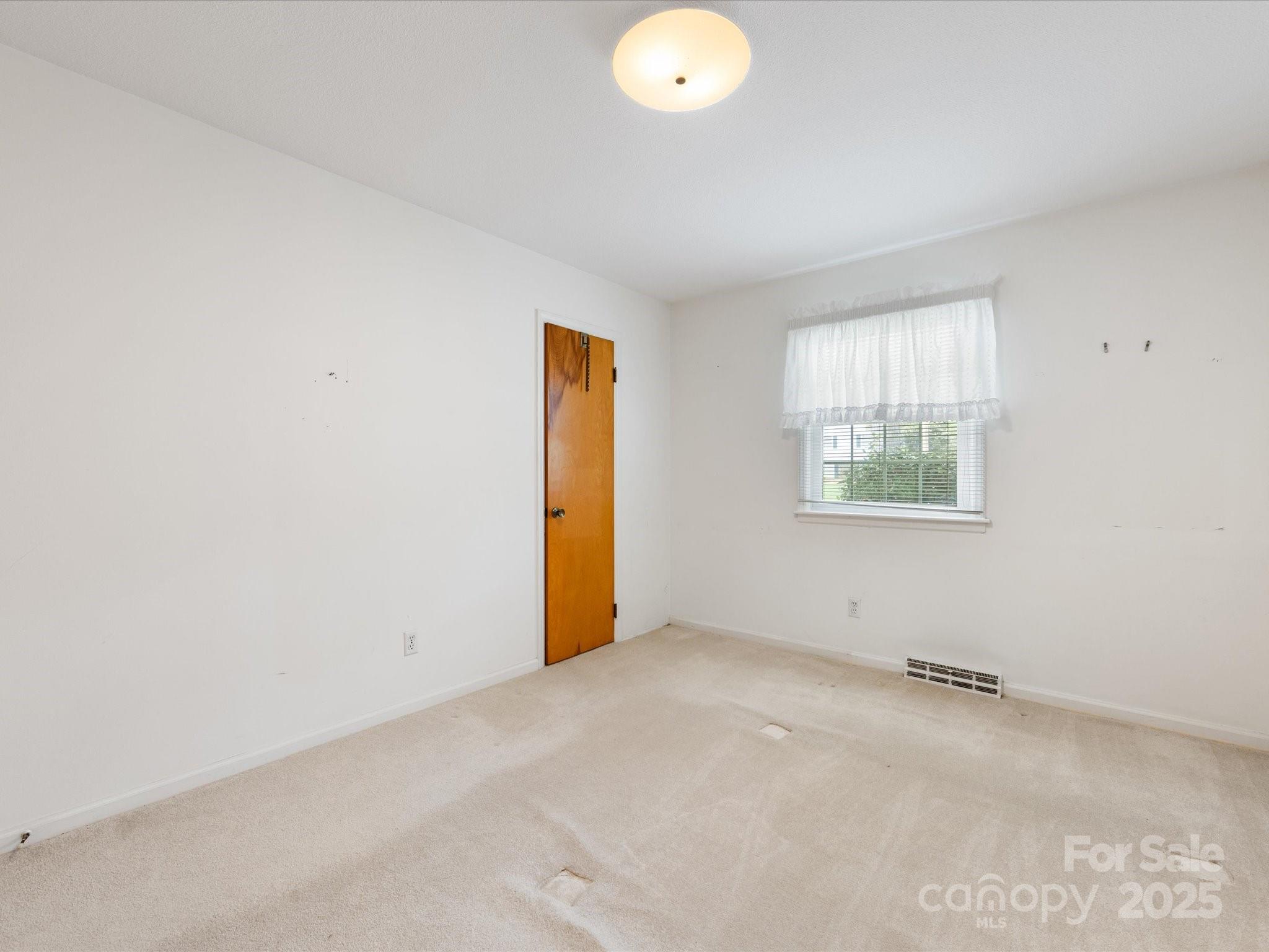 512 Holiday Road Gastonia, NC 28054 - Photo 35 of 42 Gallery Image 35