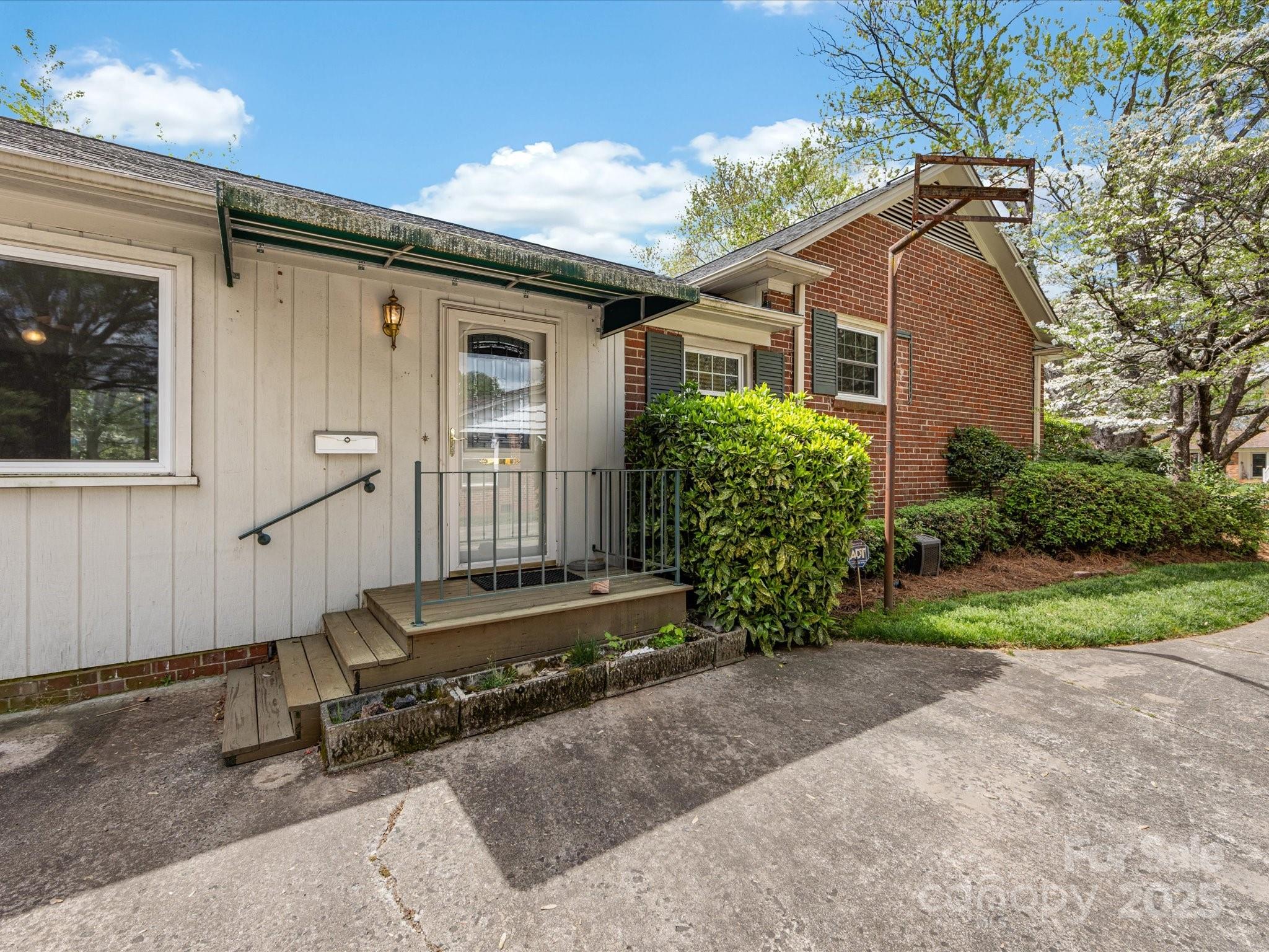 512 Holiday Road Gastonia, NC 28054 - Photo 42 of 42 Gallery Image 42