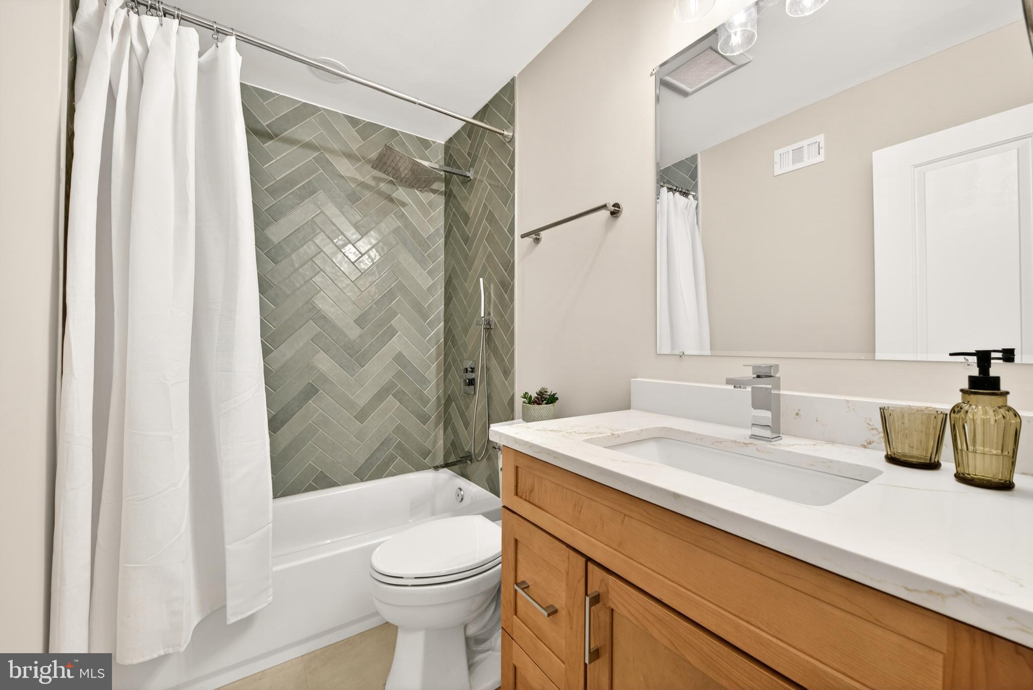 1816 Ivy Oak Square, Unit 47 Reston, VA 20190 - Photo 22 of 28