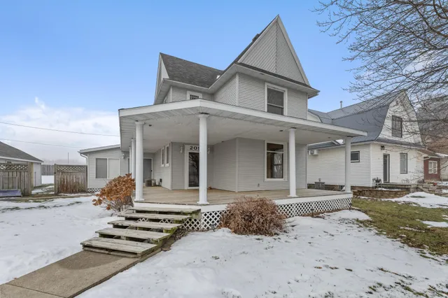 $210,000 | 209 South Oak Street, Mabel, MN 55954