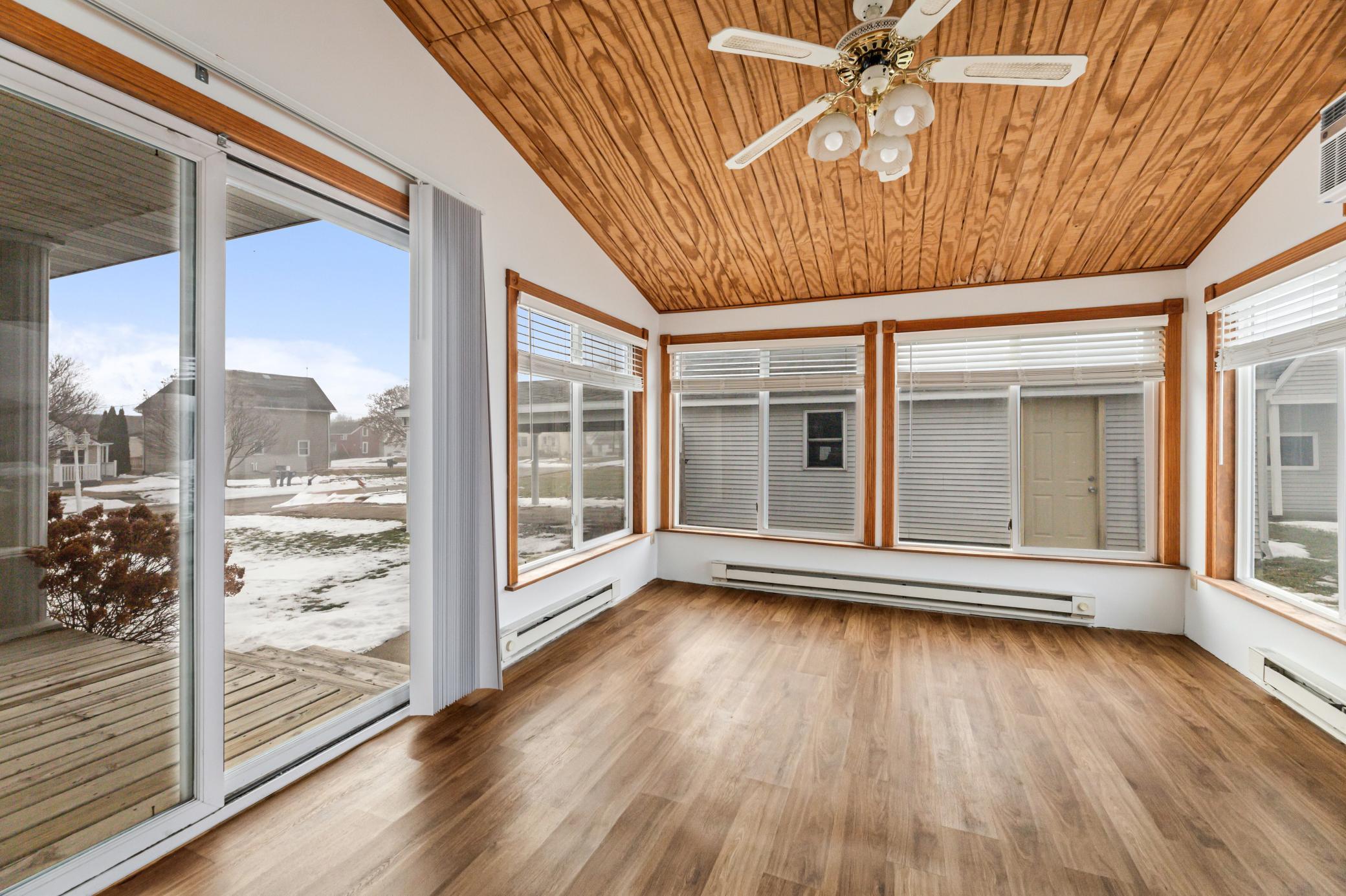 209 South Oak Street Mabel, MN 55954 - Photo 11 of 35