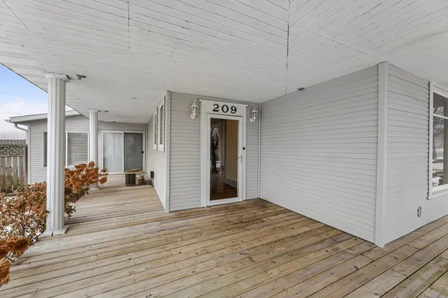 $210,000 | 209 South Oak Street, Mabel, MN 55954