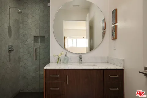 $2,650,000 | 5667 Aladdin Street, Los Angeles, CA 90008