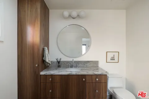 $2,650,000 | 5667 Aladdin Street, Los Angeles, CA 90008