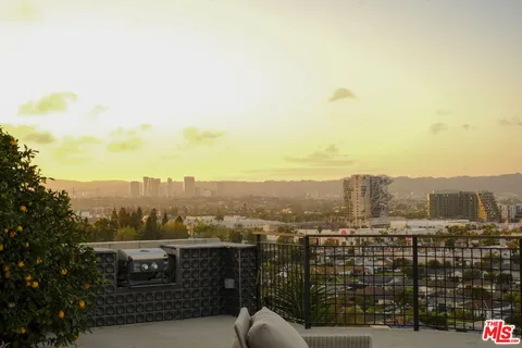 $2,650,000 | 5667 Aladdin Street, Los Angeles, CA 90008