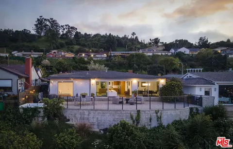 $2,650,000 | 5667 Aladdin Street, Los Angeles, CA 90008