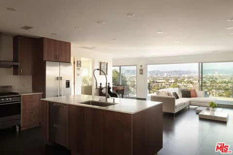 $2,650,000 | 5667 Aladdin Street, Los Angeles, CA 90008