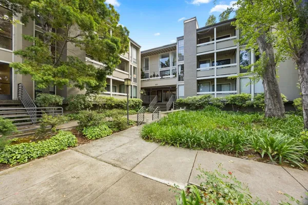 $638,000 | 1171 Compass Lane, Unit 201, Foster City, CA 94404