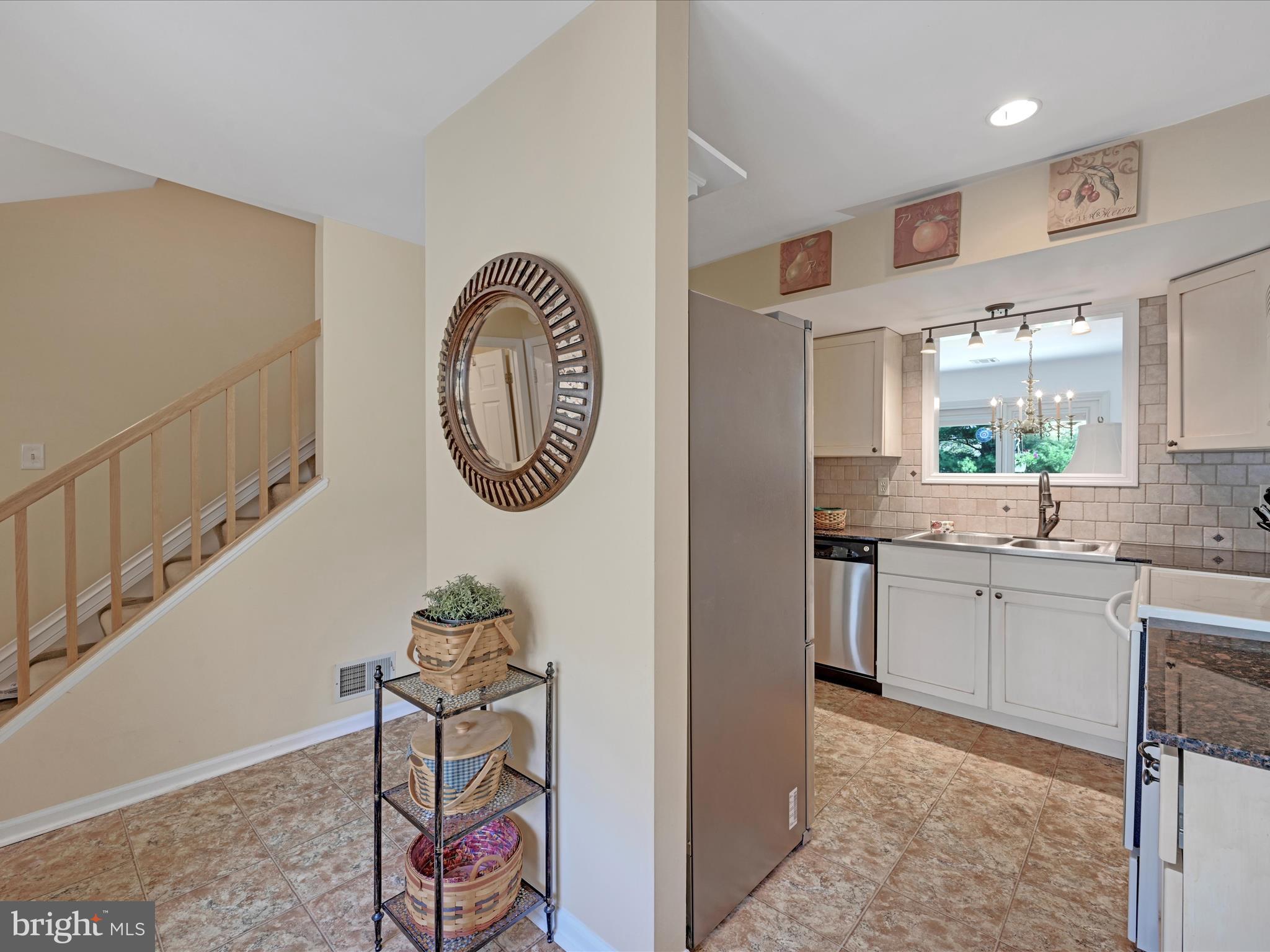 17 Spring Walk Court Lancaster, PA 17601 - Photo 13 of 26 Kitchen