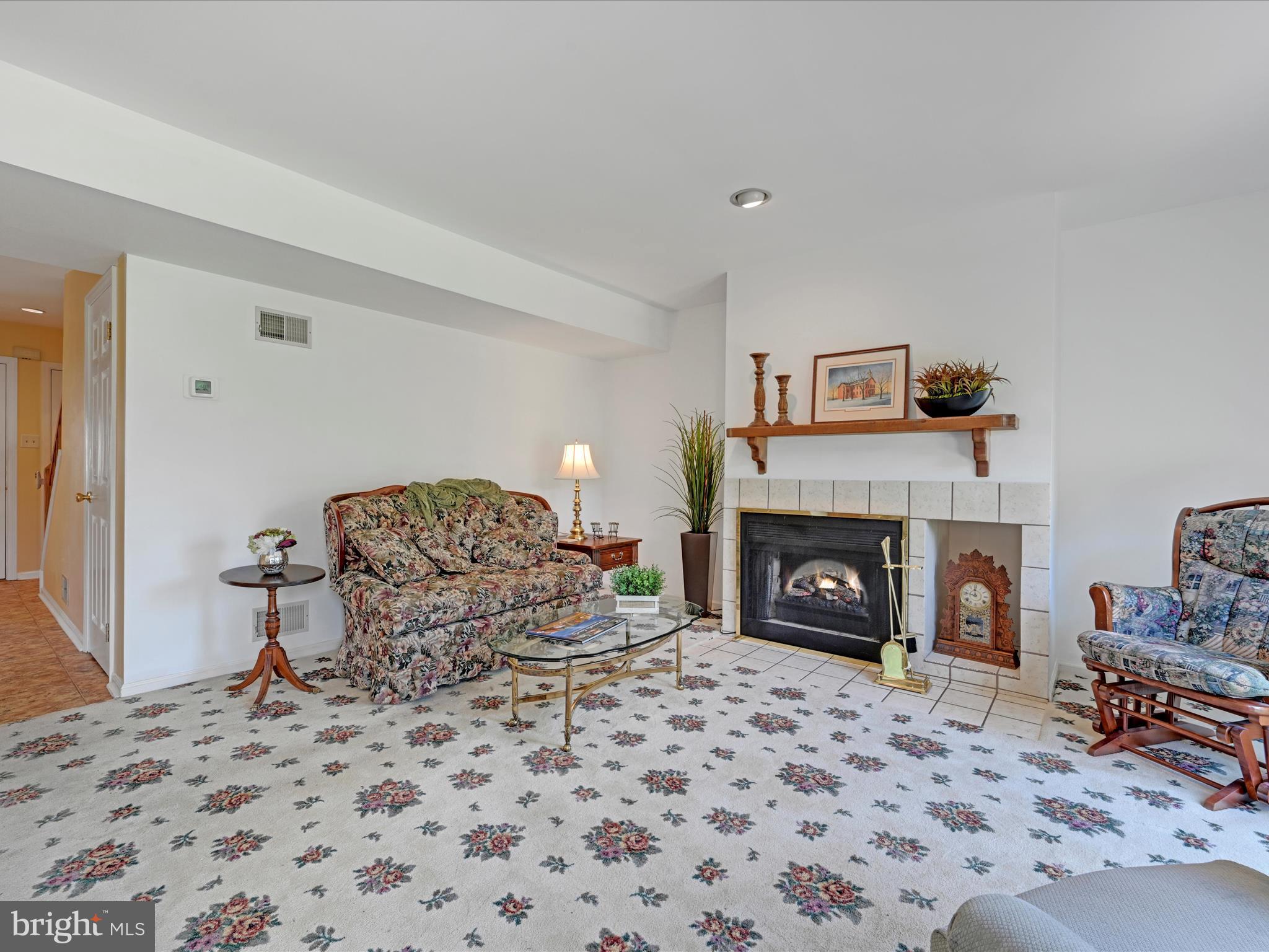 17 Spring Walk Court Lancaster, PA 17601 - Photo 5 of 26 Living Room