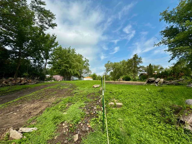 a view of a golf course