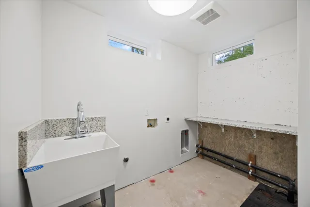 $685,000 | 3560 1st Avenue, Sacramento, CA 95817