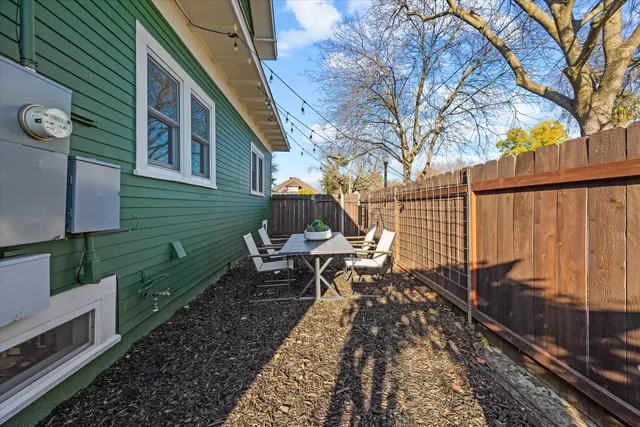 $685,000 | 3560 1st Avenue, Sacramento, CA 95817