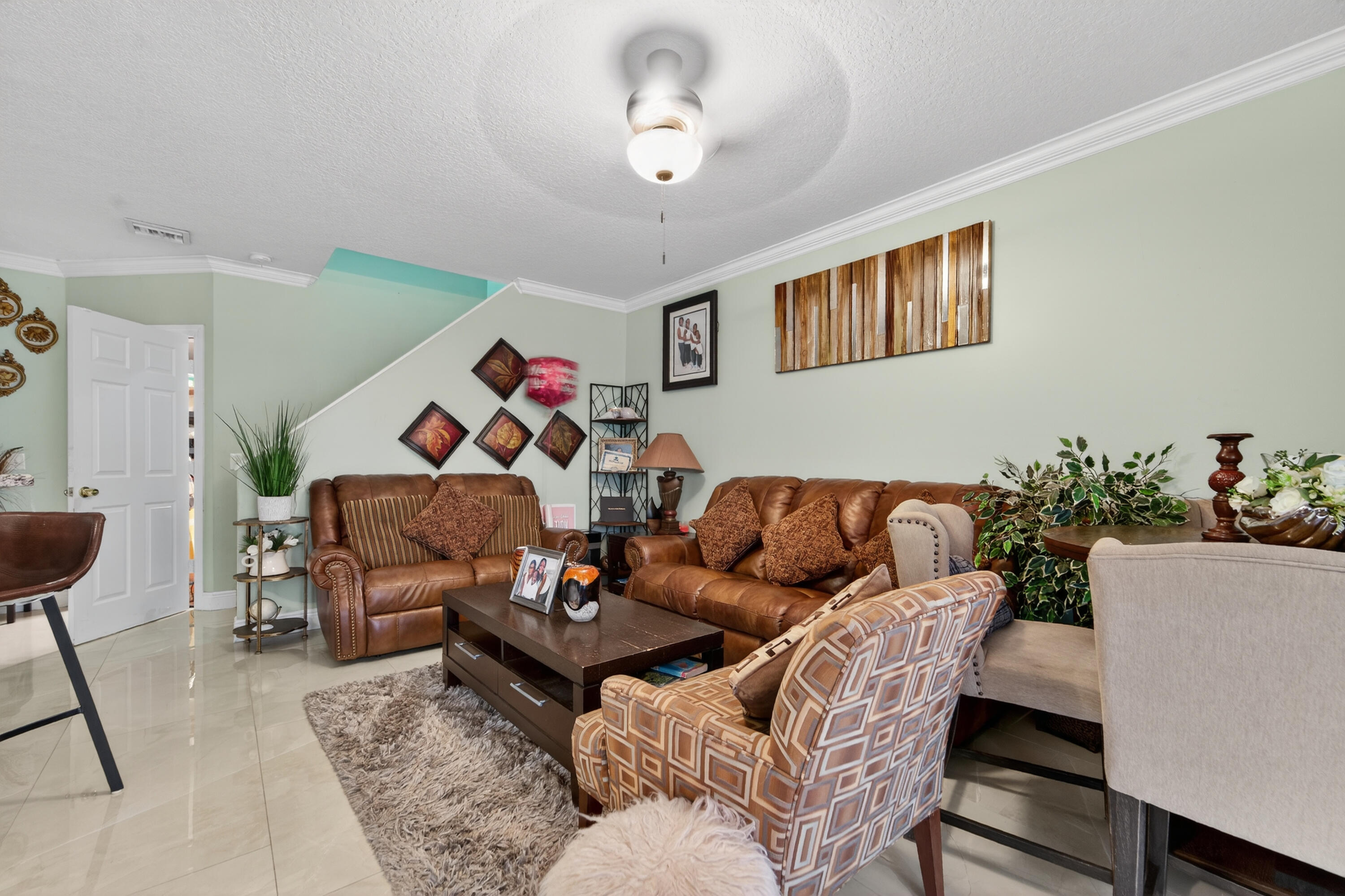 162 Baldwin Boulevard Greenacres, FL 33463 - Photo 8 of 34 162BaldwinBlvdGreenacres_06