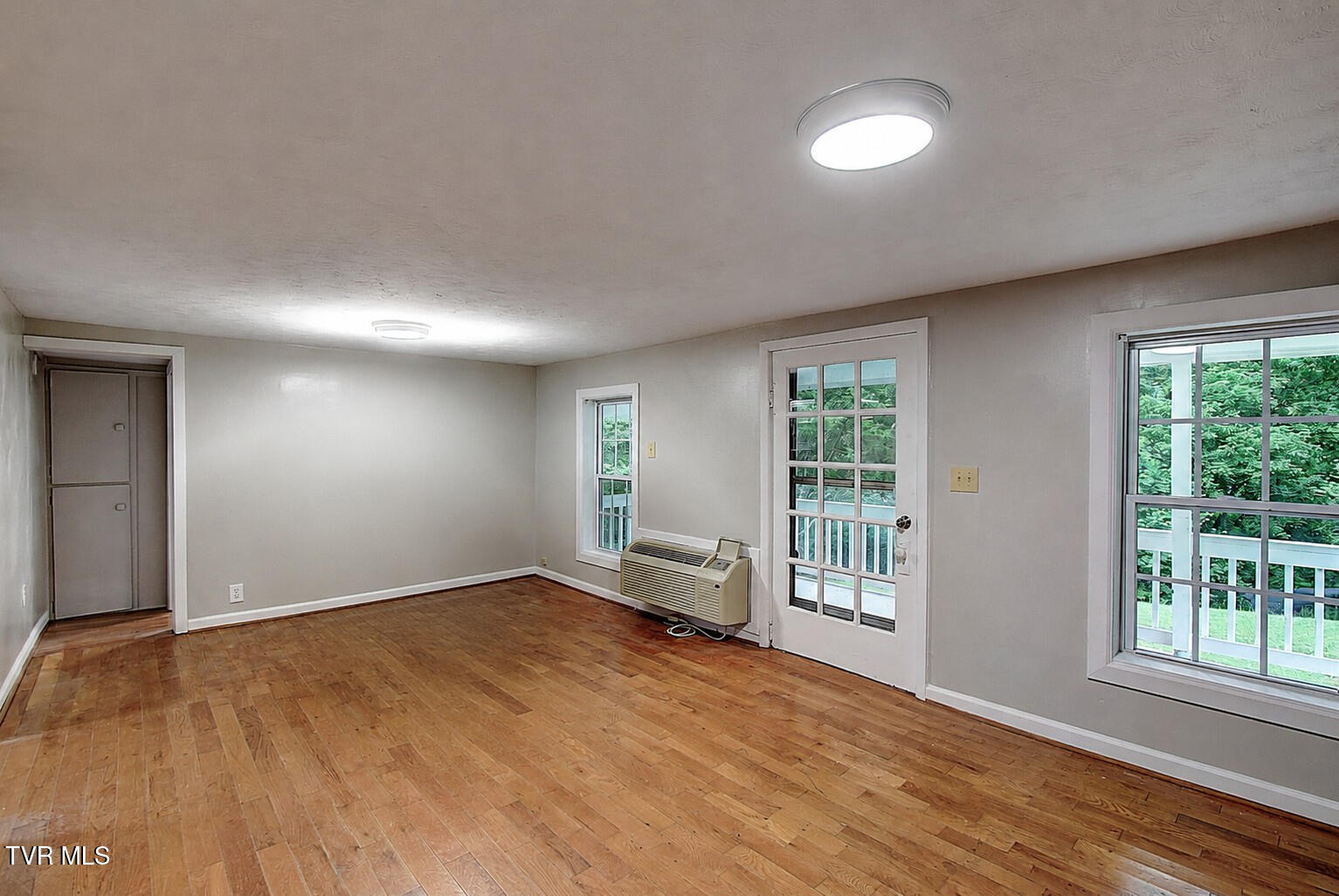 642 Dennis Cove Road Hampton, TN 37658 - Photo 14 of 35 14