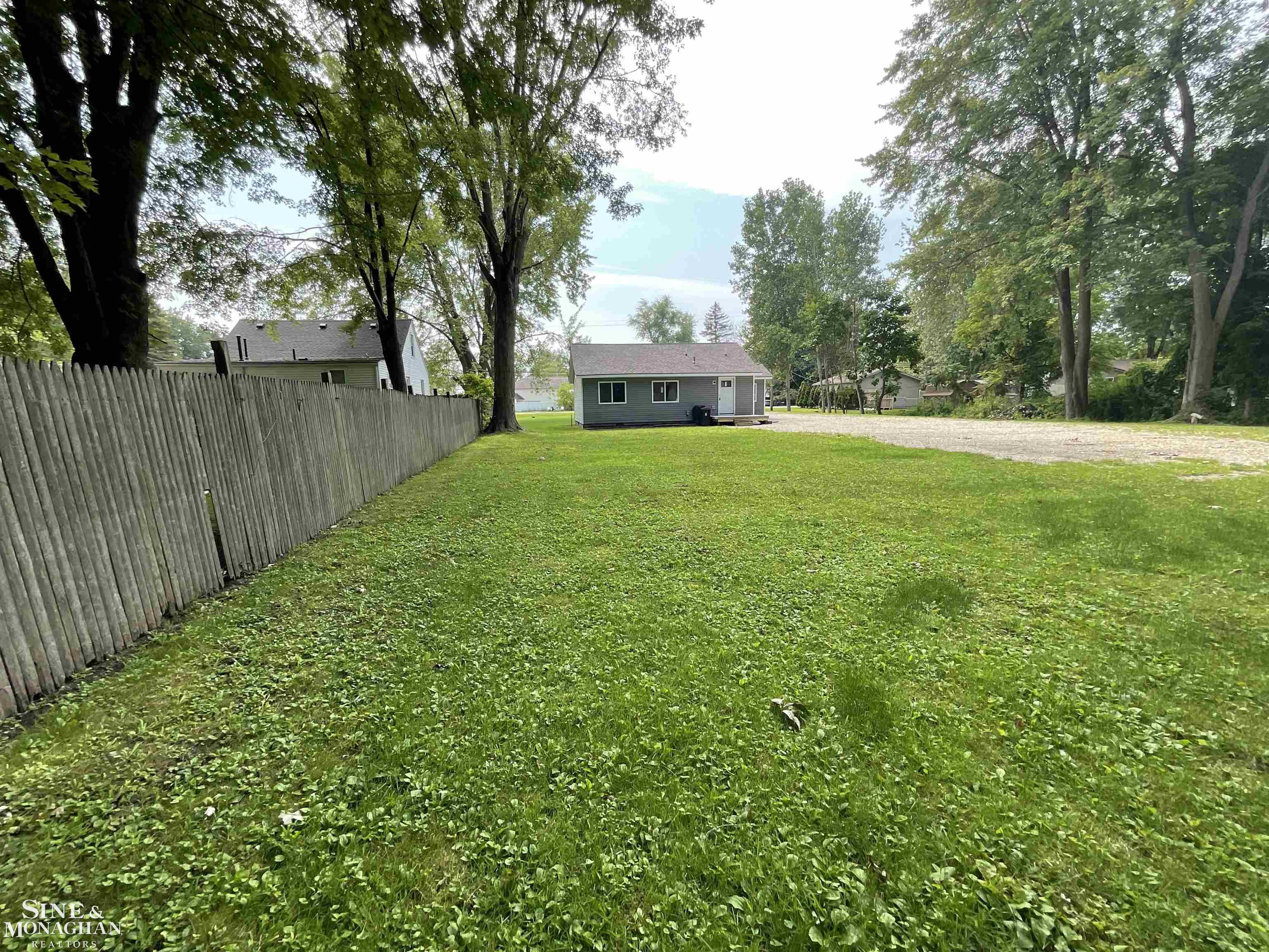 4628 Taft Road Algonac, MI 48001 - Photo 11 of 41 50119519-10.JPG