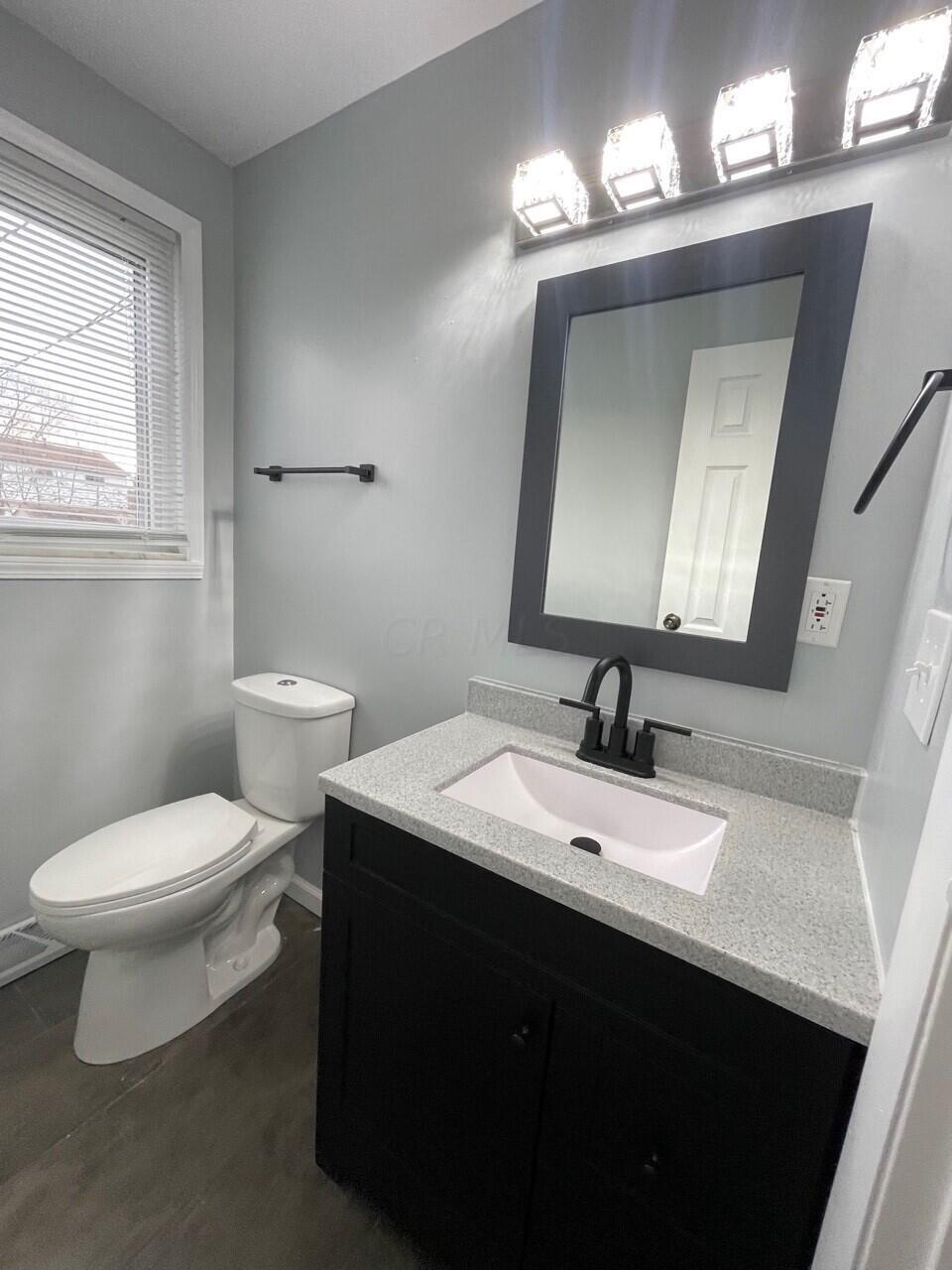 2091 Brittany Road Columbus, OH 43229 - Photo 4 of 24 R1 (4)
