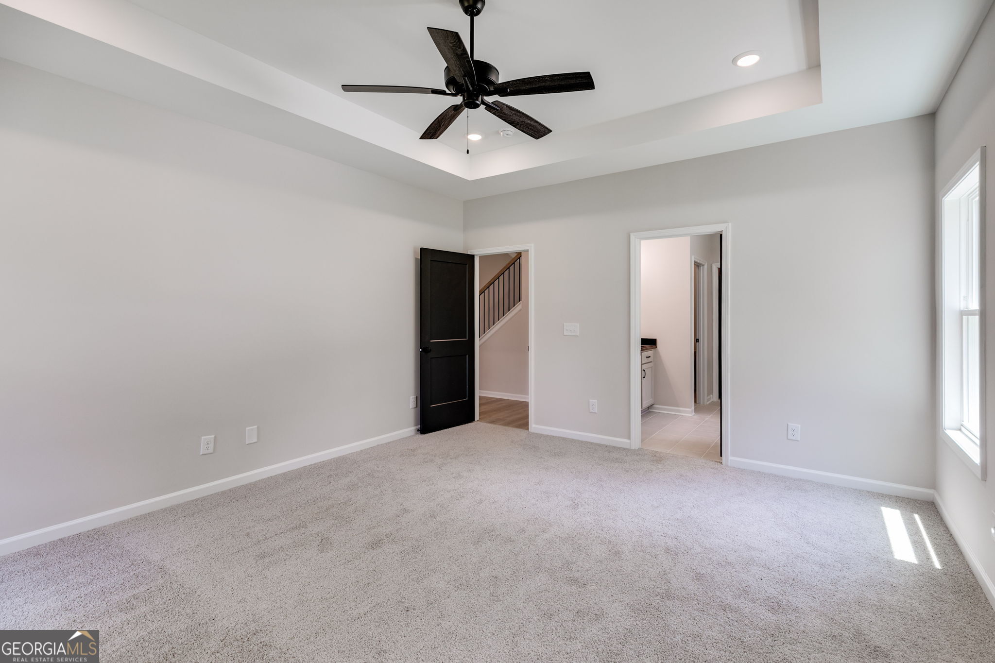 10 Avery Road Roopville, GA 30170 - Photo 26 of 46 an empty room with closet and a ceiling fan
