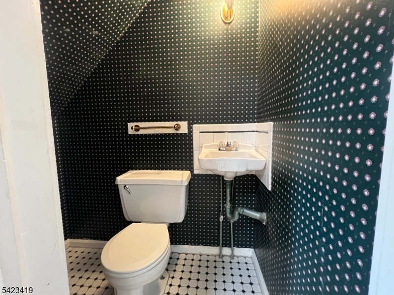 185 Broad Street, Unit 1 Bloomfield, NJ 07003 - Photo 17 of 18