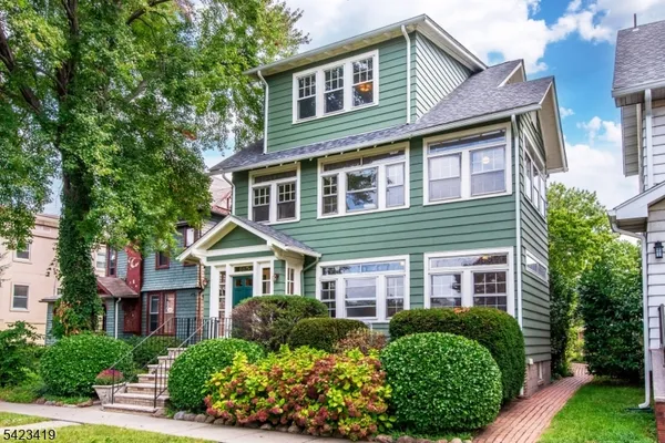 $3,350 | 185 Broad Street, Unit 1, Bloomfield, NJ 07003