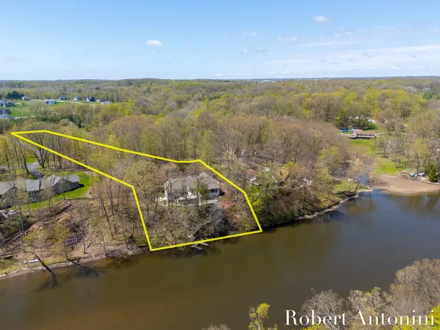 $894,000 | 7205 60th Street Southeast, Grand Rapids, MI 49512