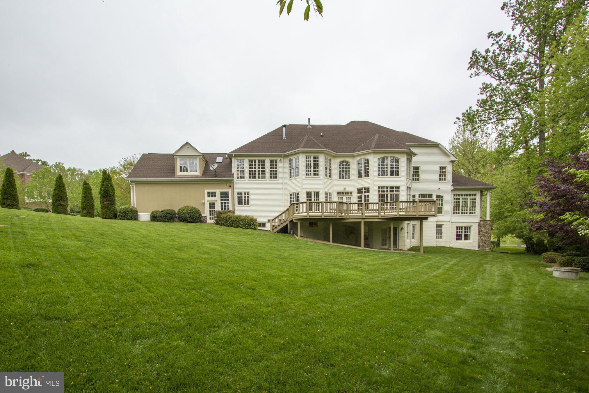 3242 Foxvale Drive Oakton, VA 22124 - Photo 2 of 2 Exterior (Rear)