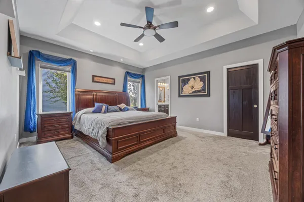 $734,900 | 5932 Autumn Drive South, Fargo, ND 58104