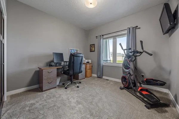$734,900 | 5932 Autumn Drive South, Fargo, ND 58104