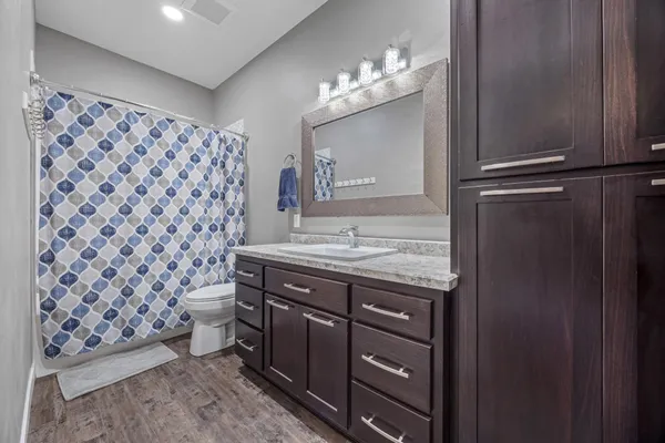 $734,900 | 5932 Autumn Drive South, Fargo, ND 58104