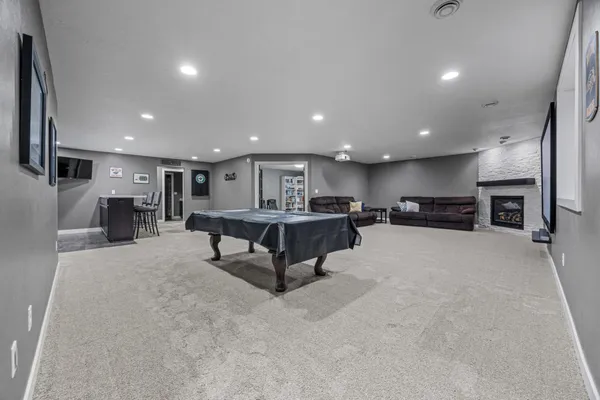 $734,900 | 5932 Autumn Drive South, Fargo, ND 58104