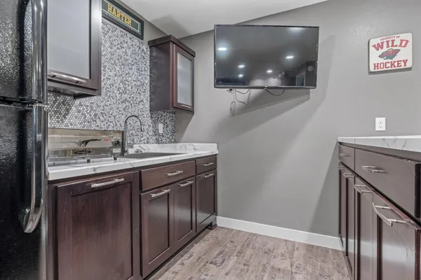 $734,900 | 5932 Autumn Drive South, Fargo, ND 58104