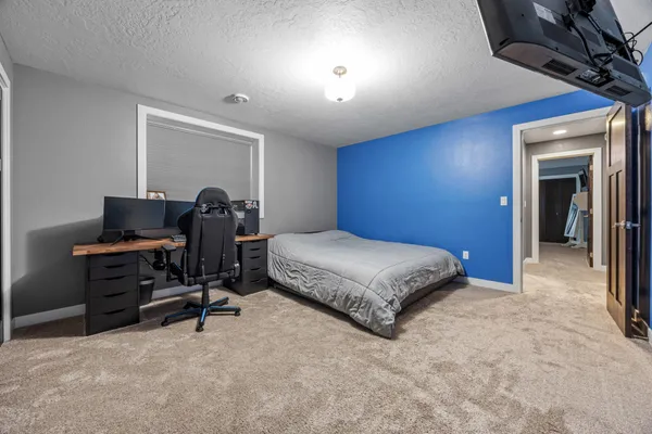 $734,900 | 5932 Autumn Drive South, Fargo, ND 58104