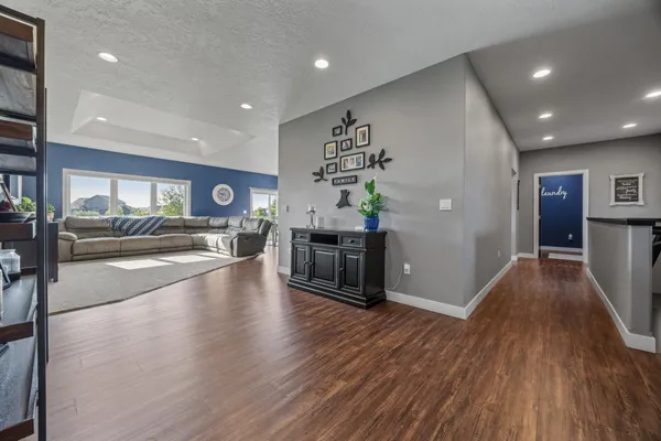 $734,900 | 5932 Autumn Drive South, Fargo, ND 58104