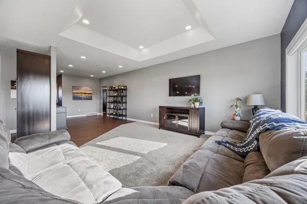 $734,900 | 5932 Autumn Drive South, Fargo, ND 58104