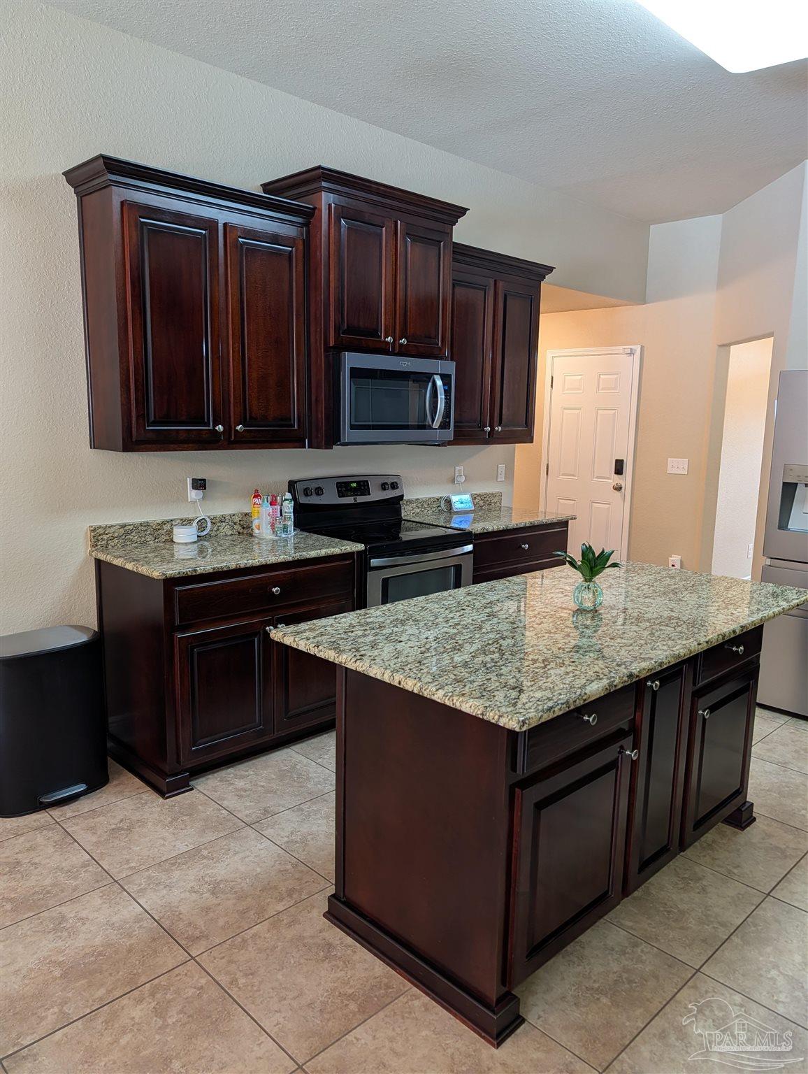 1573 Lena Street Baker, FL 32531 - Photo 7 of 38