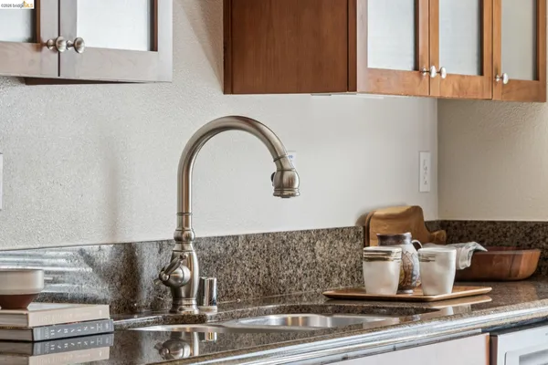 $749,000 | 61 Glashaus Loop, Emeryville, CA 94608