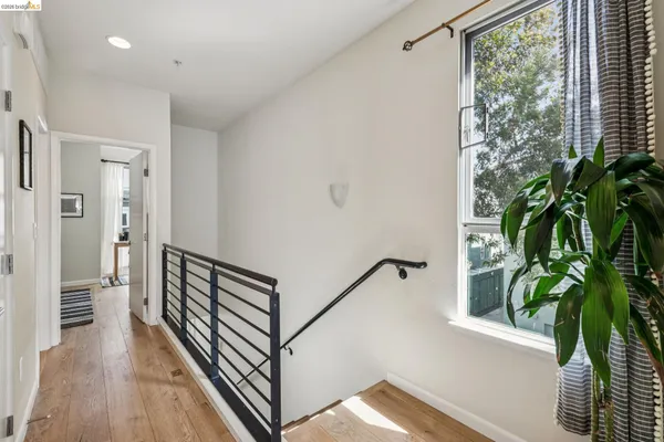 $749,000 | 61 Glashaus Loop, Emeryville, CA 94608
