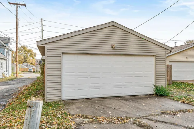 $159,900 | 1911 South Ironwood Drive, South Bend, IN 46613