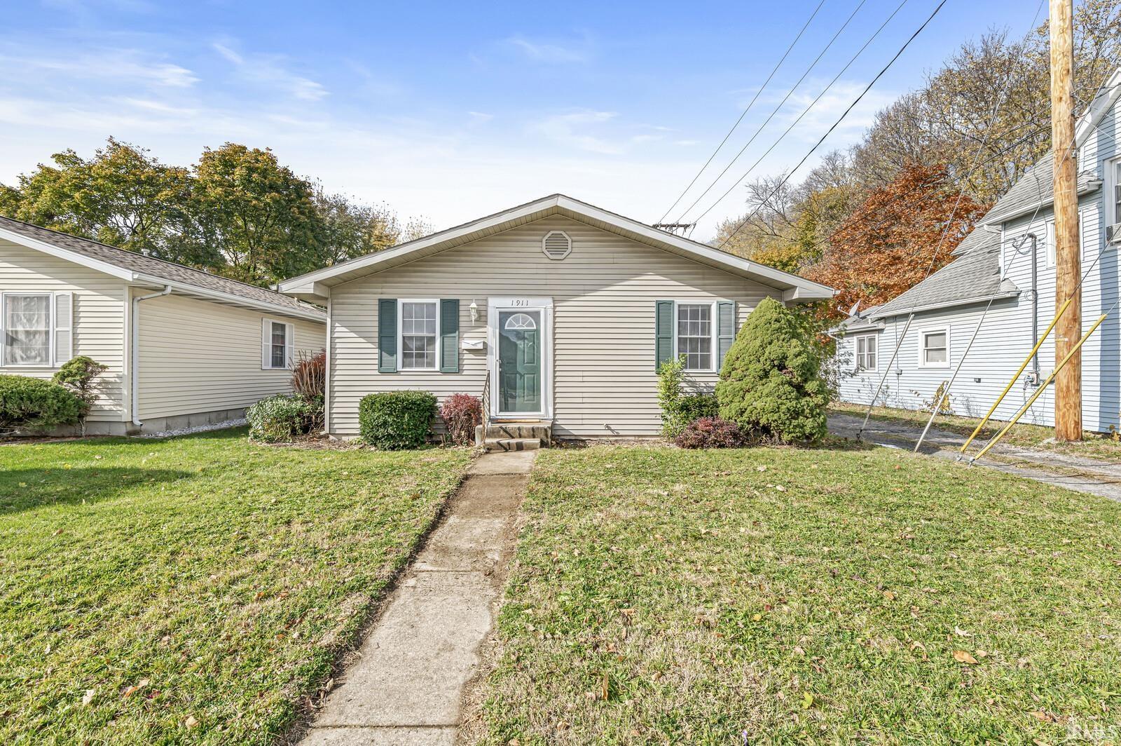 1911 South Ironwood Drive South Bend, IN 46613 - Photo 3 of 24