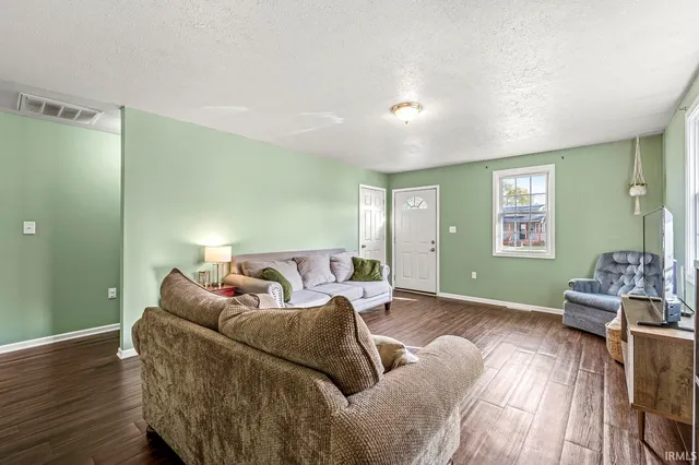 $159,900 | 1911 South Ironwood Drive, South Bend, IN 46613